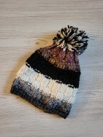 Gestrickte Mütze mit Bommel Nordrhein-Westfalen - Radevormwald Vorschau