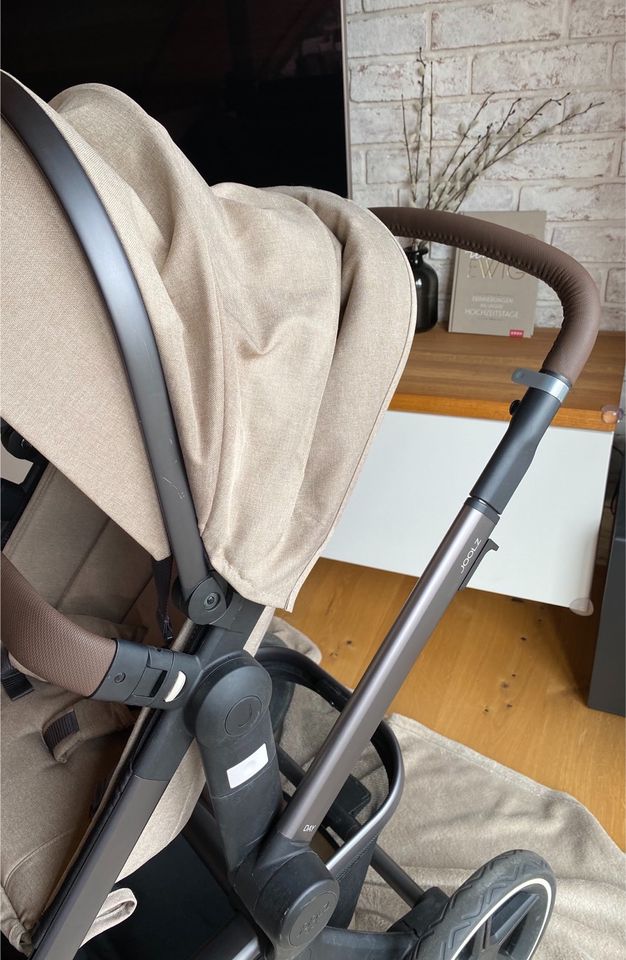 Joolz Day + Plus Kinderwagen Timeless Taupe 1. Hand TOP ZUSTAND in Gochsheim