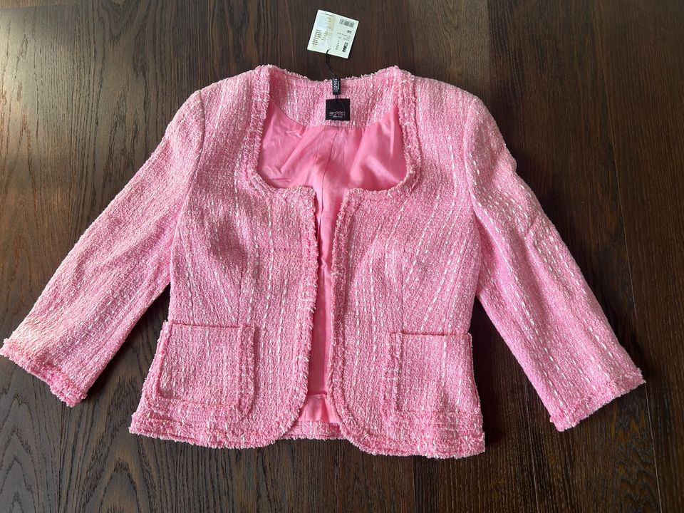 Jacke in rosa/weis neu von Esprit Größe 38 Preis lag bei 140 Euro in Teltow