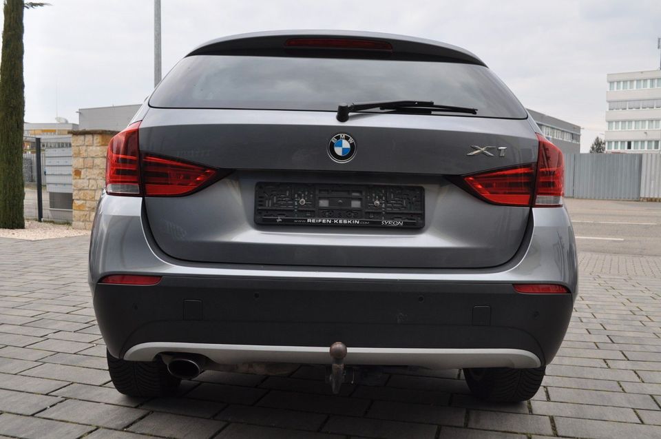 BMW X1 sDrive 18i * AHK - SERVICE NEU * in Mannheim