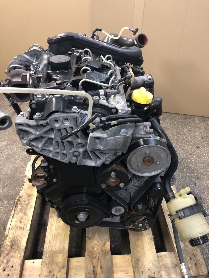 Motor M9R 780 2.0 dCi 114PS NISSAN PRIMASTAR X83 77TKM KOMPLETT in Berlin