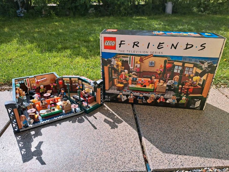 Lego Sammlung Sets Parkhaus Tiere Telekom Friends Kicker Disney in Thalmassing