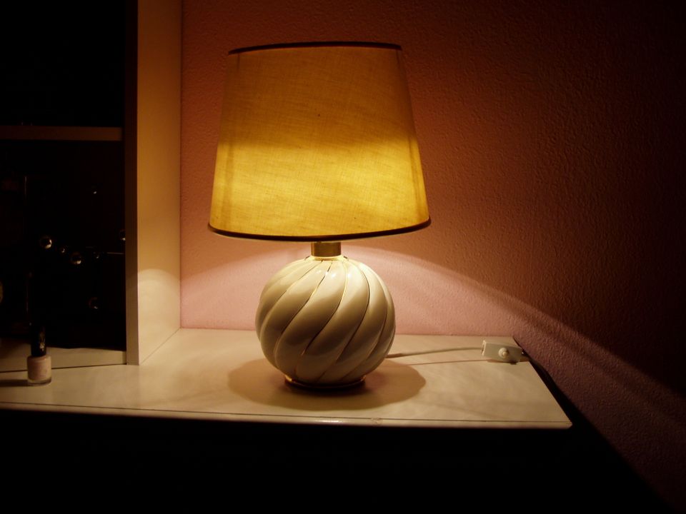 Leola Marken Nachttisch style Lampe aus Italien. in München