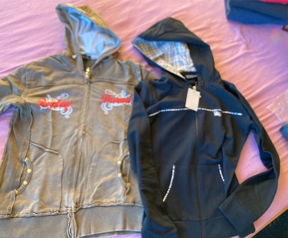 Kapuzen Sweatshirt , T-Shirts lang/ohne, ReißverschlussJacke, in Rosenheim