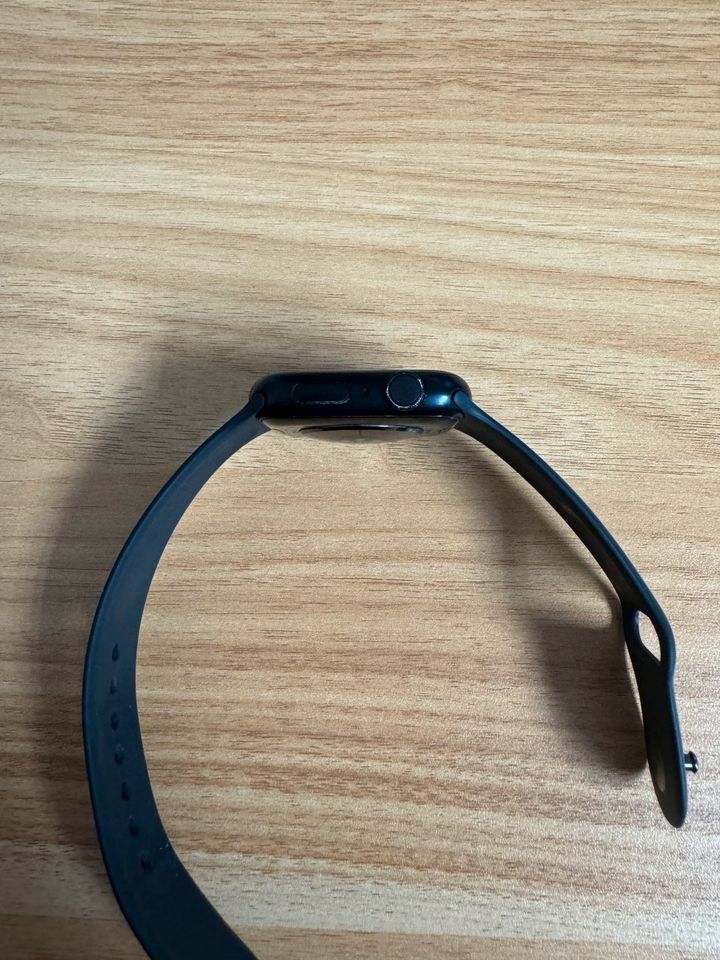 Apple Watch Series 7 45mm GPS in Seeheim-Jugenheim