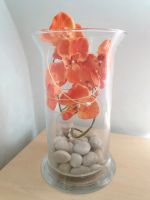 Dekoobjekt Glasvase mit Orchidee in orange Kieselsteine Perlen Nordrhein-Westfalen - Heinsberg Vorschau