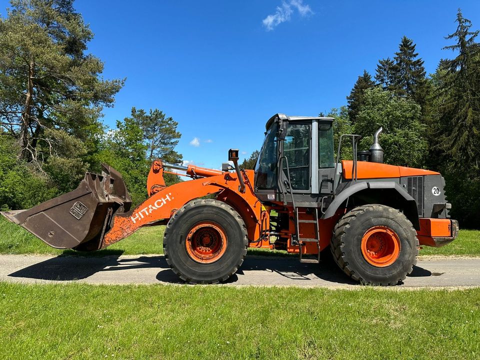 Hitachi ZW220 Radlader Lader in Neresheim