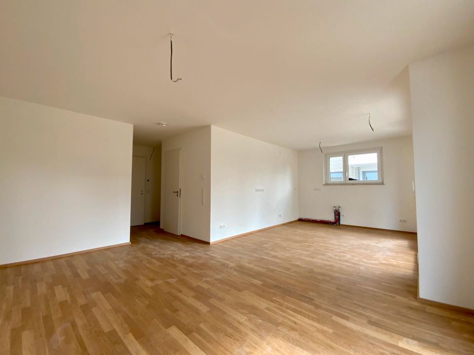 Erstbezug - Lichtdurchflutete und moderne 2 -Zimmer-Wohnung inkl. EBK in Kornwestheim