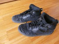 Nike Court Borough Winterschuhe Gr. 40 Bayern - Neufahrn Vorschau