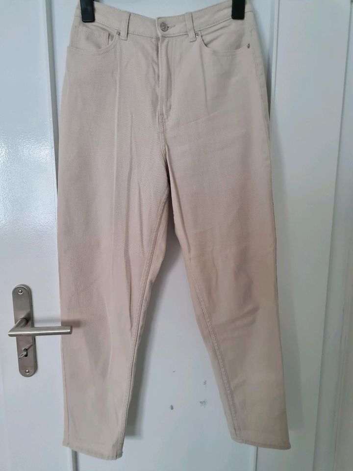 Mom Twillhose Loose Fit/ H&M/ Größe 38 in Borgentreich