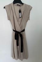 Beiges Kleid mit Gürtel von Zero Neustadt - Südervorstadt Vorschau
