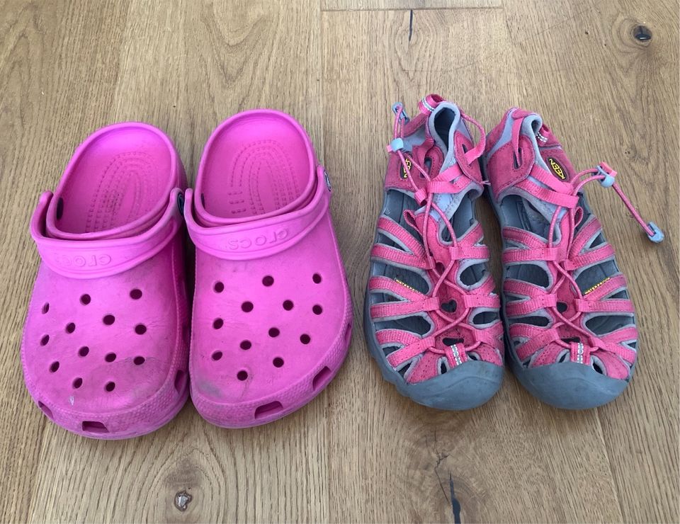 Keen Sandalen Crocs M3 w5 pink Gr.35 in Köln