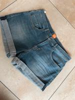 Boss Orange Jeansshorts Gr. 27 Nordrhein-Westfalen - Heiligenhaus Vorschau