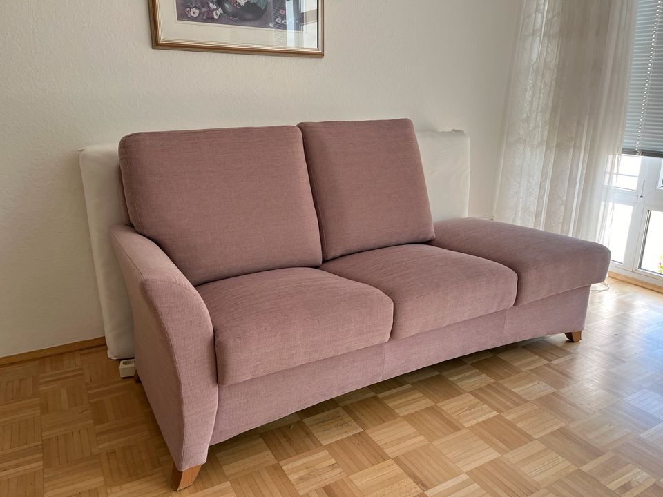 Sofa/Chaiselongue Altrosa (neuwertig) in Düsseldorf