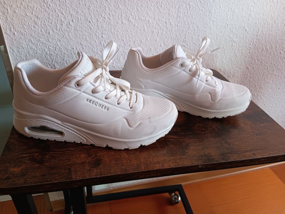 Skechers Uno Stand On Air Sneaker,Damen,weiß,Größe 39,neuwertig in Bad Vilbel