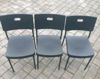 Stapelbare  Stühle x 3 Stück komplett 40 € Hessen - Kelsterbach Vorschau
