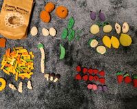 Neu Zubehör für Kinderküche Kaufladen Holz gehäkeltes Obst Gemüse Hessen - Rodgau Vorschau
