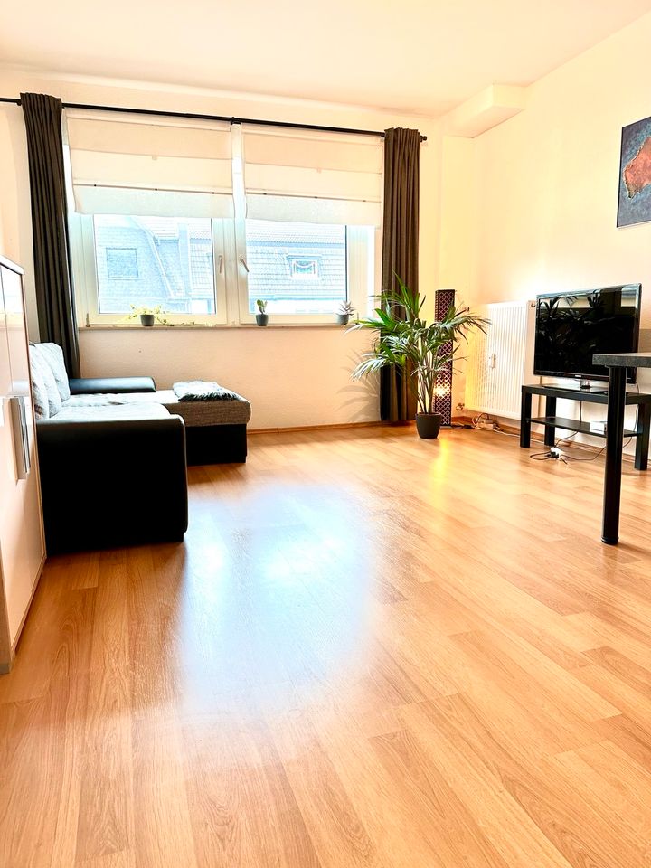 Sanierte helle 2-Zimmer Wohnung im beliebten Düsseldorf-Bilk in Düsseldorf