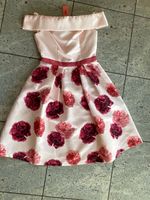 Kleid von CHI CHI London in rosa Blumenmuster Größe 38 (NEU) Rheinland-Pfalz - Bockenau Vorschau