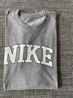 Nike T-Shirt Gr. M grau inkl. Versand Nordrhein-Westfalen - Bornheim Vorschau