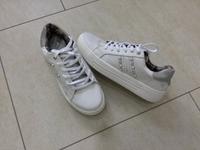Dockers Damen Mädchen Schuhe Sneaker weiß Gr. 40 neuwertig Hessen - Wolfhagen  Vorschau