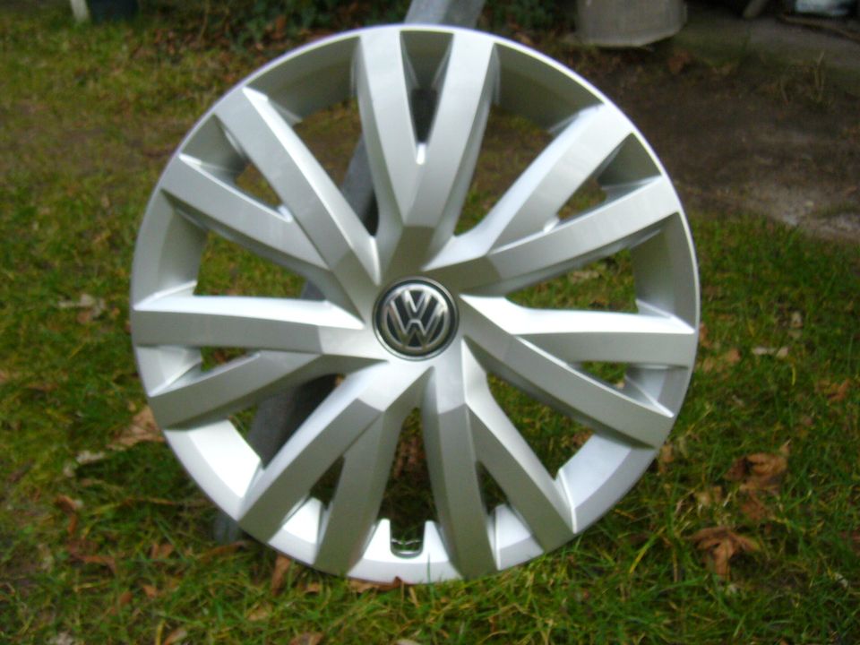 VW GOLF 7 RADKAPPE 16 RADZIERBLENDE NABENKAPPE FELGENKAPPE DECKEL in Celle