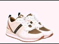 Michael Kors Sneaker NEU Größe 37 weiß Elberfeld - Elberfeld-West Vorschau