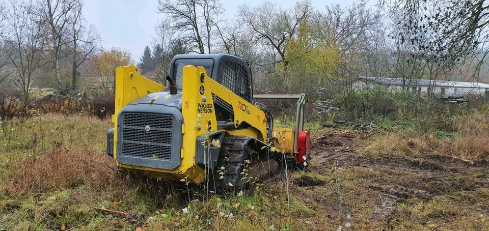 Deltalader mieten mit Forstmulcher etc in Rosdorf