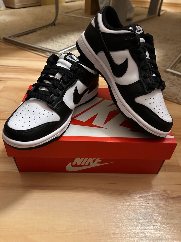 Nike Dunk Low Panda US 6,5W EU 37,5 Neu und OVP in Kürten