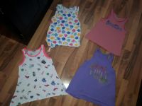 Tank Tops gr 134 Benetton Nordrhein-Westfalen - Moers Vorschau