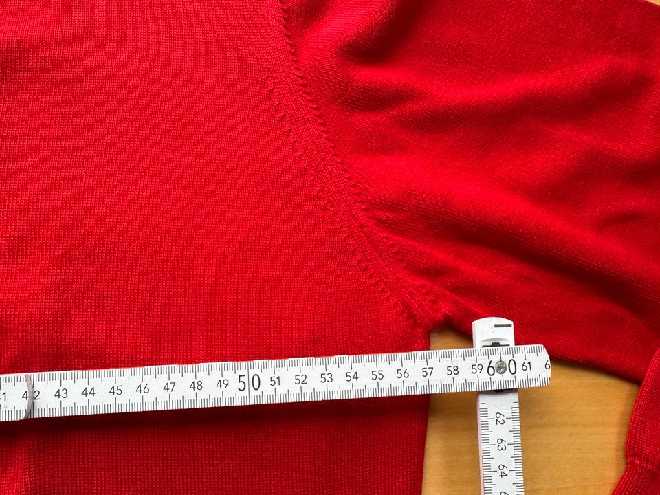 Maerz Pullover mit V-Ausschnitt Gr. 52 rot sehr guter Zustand in Dudeldorf - Ordorf