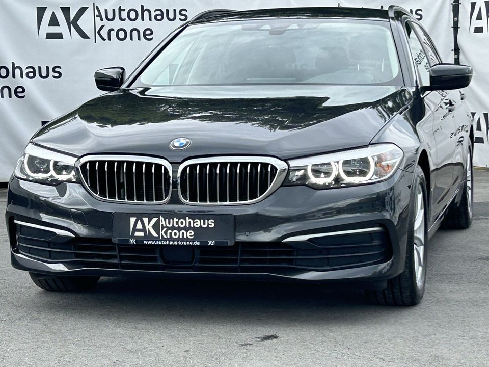 BMW 520 d Kombi XDrive* STHZ*DISPLAY-KEY* FRONT-ASSI in Bischofsheim