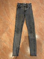 Jeans grau Pullover gr 146/152 Mädchen Nordrhein-Westfalen - Hamm Vorschau