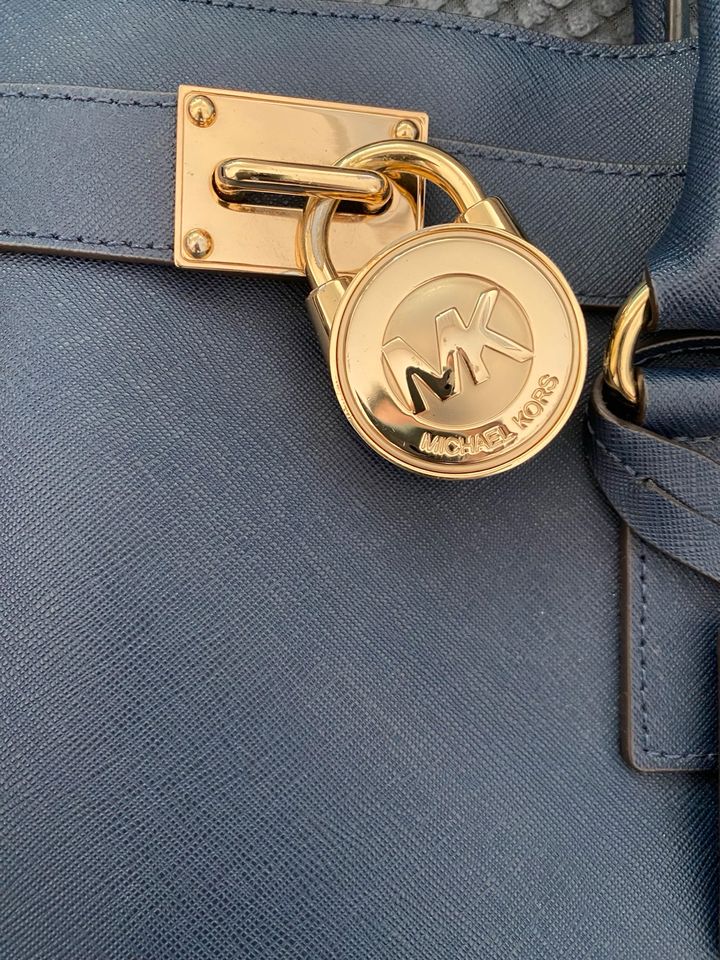 Michael Kors Hamilton Tasche Marine Blau Neuwertig in München