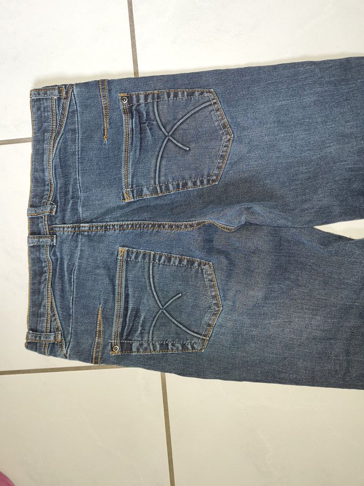 Jeans gr 164 dunkelblau in Gladbeck