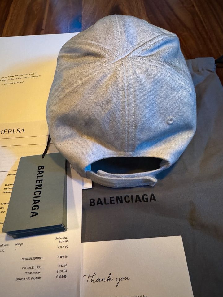 Balenciaga Cap / Mütze - distressed - white - original in Berlin