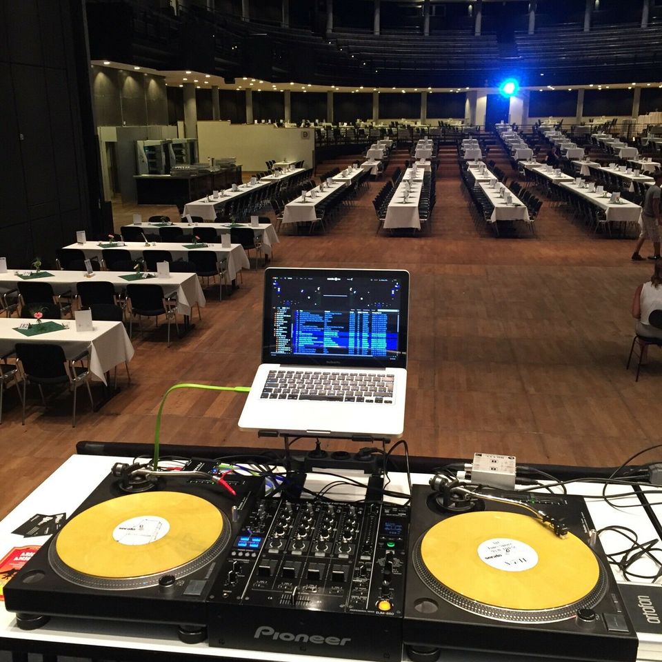DJ für Hochzeiten, Clubs & Geburtstage in Bielefeld