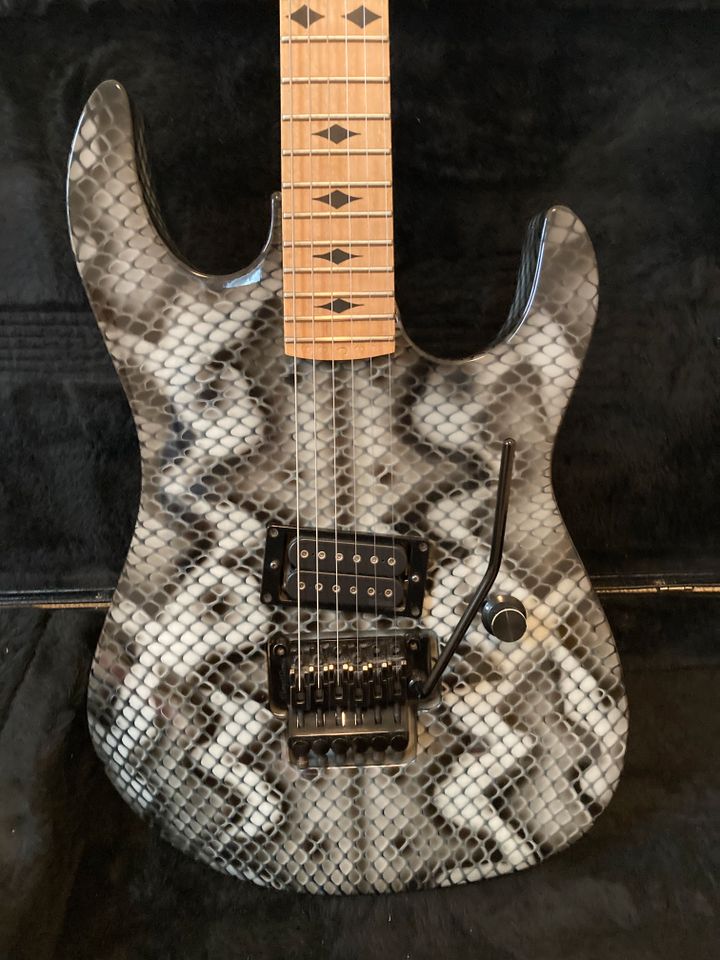 BC Rich USA Handcrafted Gunslinger Snakeskin DiMarzio in Salzhausen