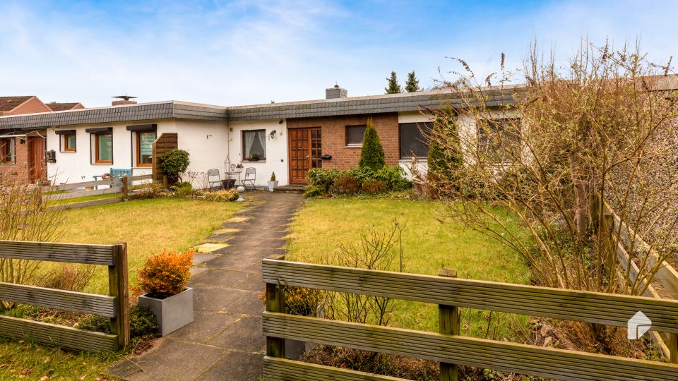 Attraktiver Bungalow mit Terrassengarten, EBK und Garage in vorteilhafter Lage in Henstedt-Ulzburg