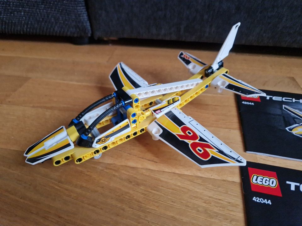 Lego® Technik 42044 Düsenflugzeug in Leipzig