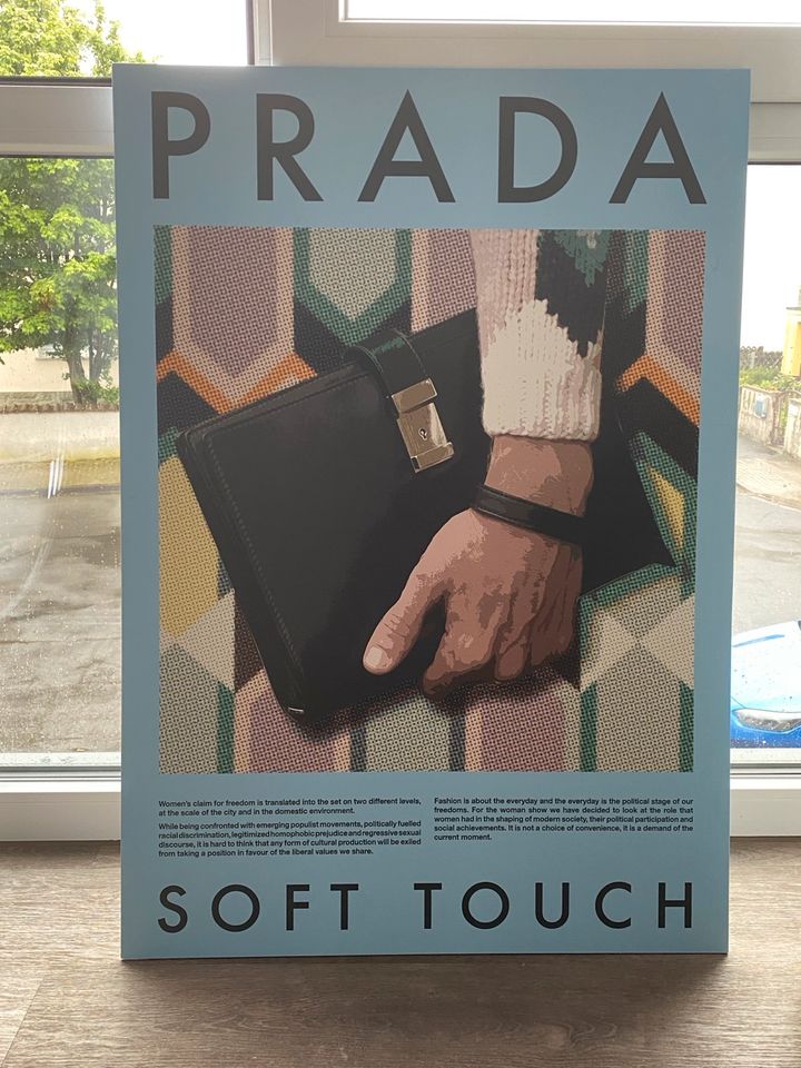 -PRADA- Werbebild in Obertshausen