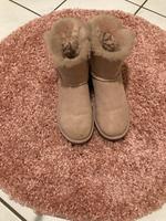 UGGs Rosa mit schleifen Rheinland-Pfalz - Ransbach-Baumbach Vorschau