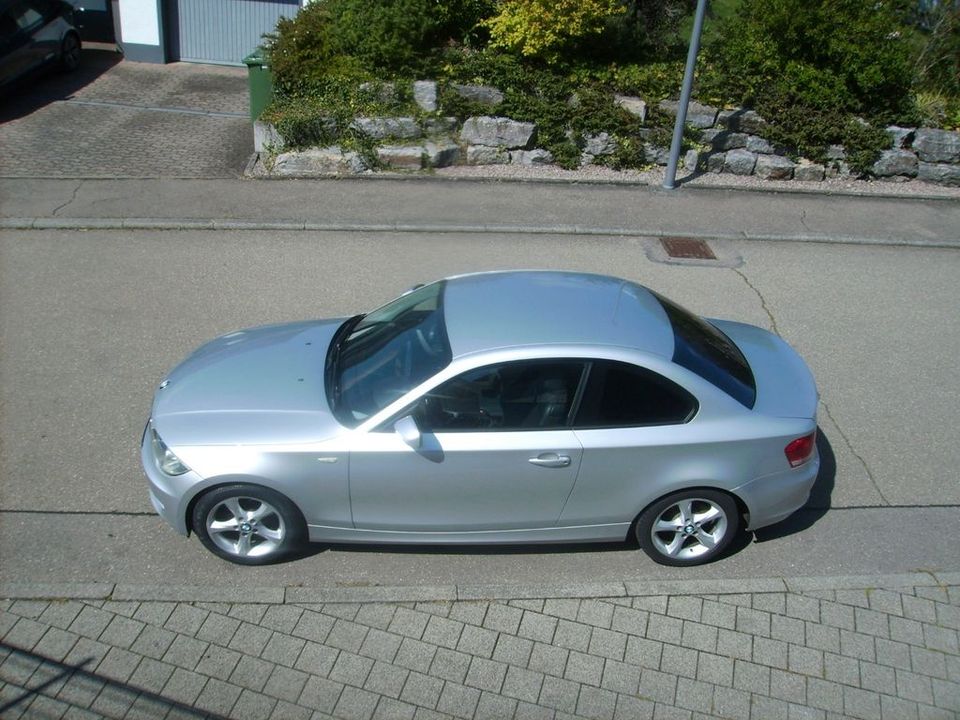 BMW 118 d Coupe mit LEDER - PDC in Krauchenwies