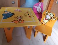 Winnie Puuh Tisch und Stühle Kindertisch Holz Pooh Bär Sachsen-Anhalt - Möser Vorschau