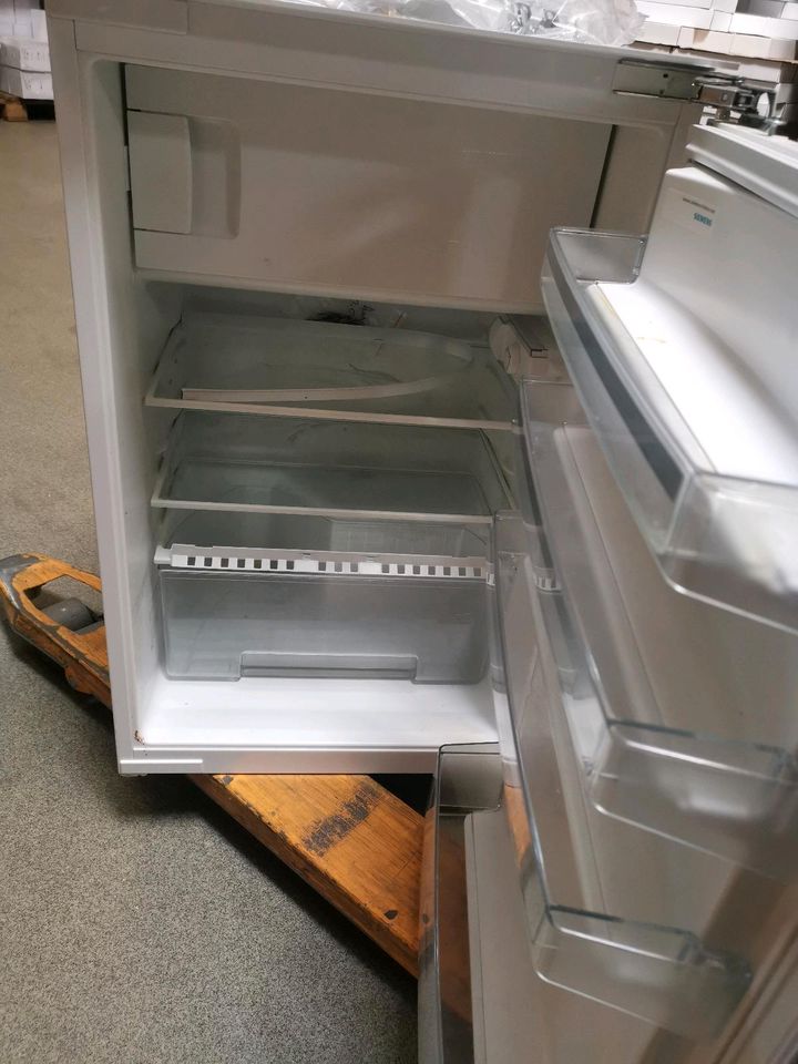 Kühlschrank mit eisfach von Siemens in Offenbach