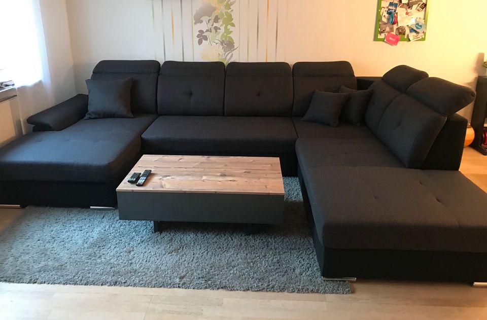Couch Sofa Wohnlandschaft in U-Form in Duisburg