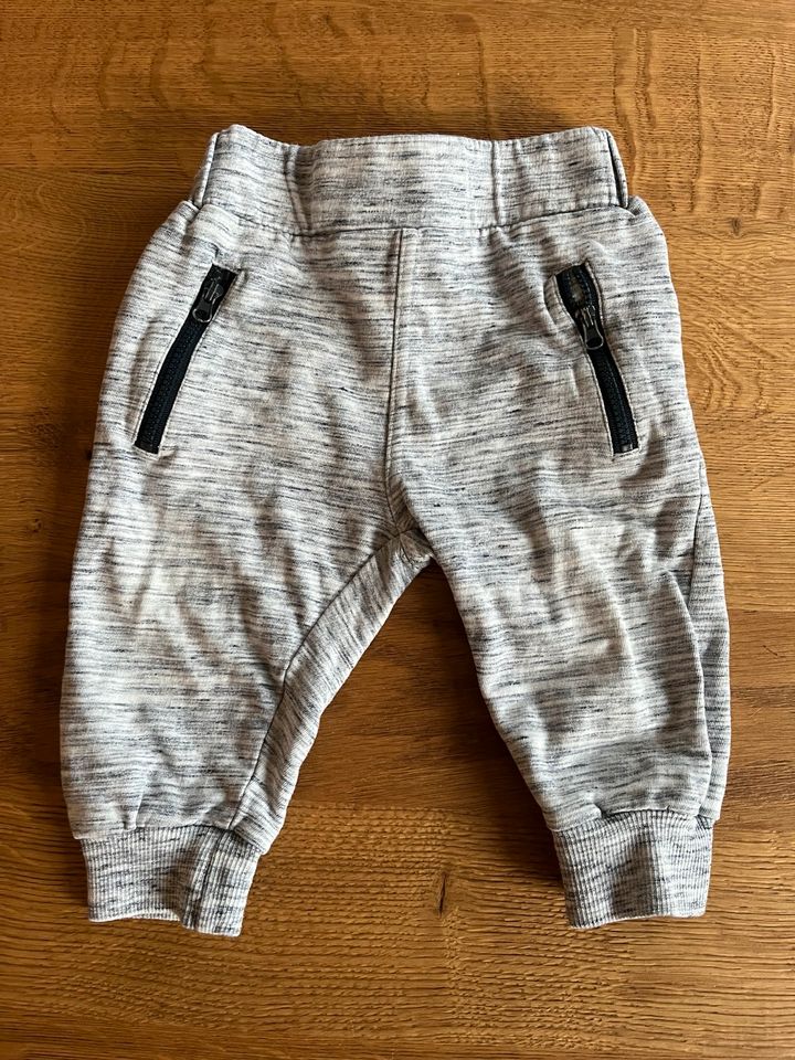 2 Jogginhosen versch. Marken, Gr. 74 in Niederzissen