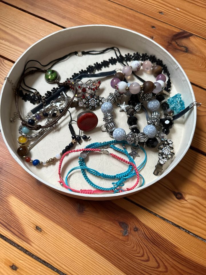 ❤️ Modeschmuck zu verschenken in Moorrege