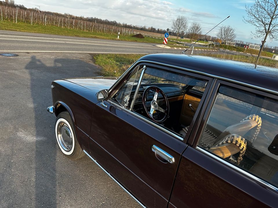 Lada 21011 BJ 1987 Oldtimer top Zustand in Frettenheim