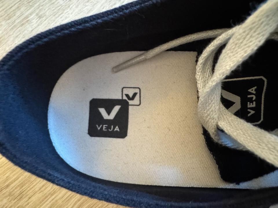 Veja Sneaker Wata II Low Canvas schwarz Gr. 45 Neu in Köln